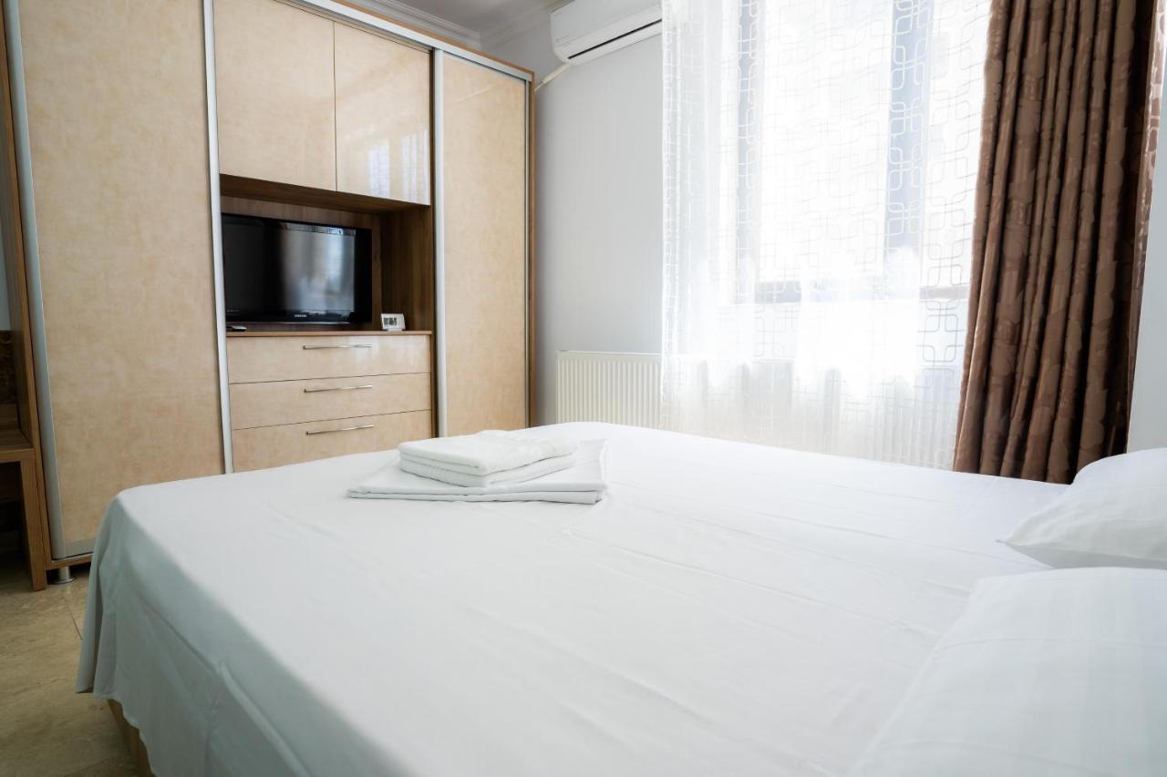 Lake Apartments Solid Mamaia Exterior photo