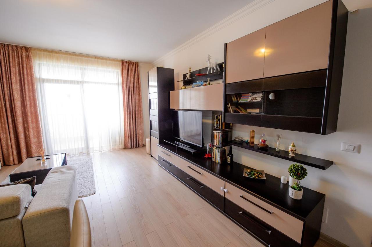 Lake Apartments Solid Mamaia Exterior photo